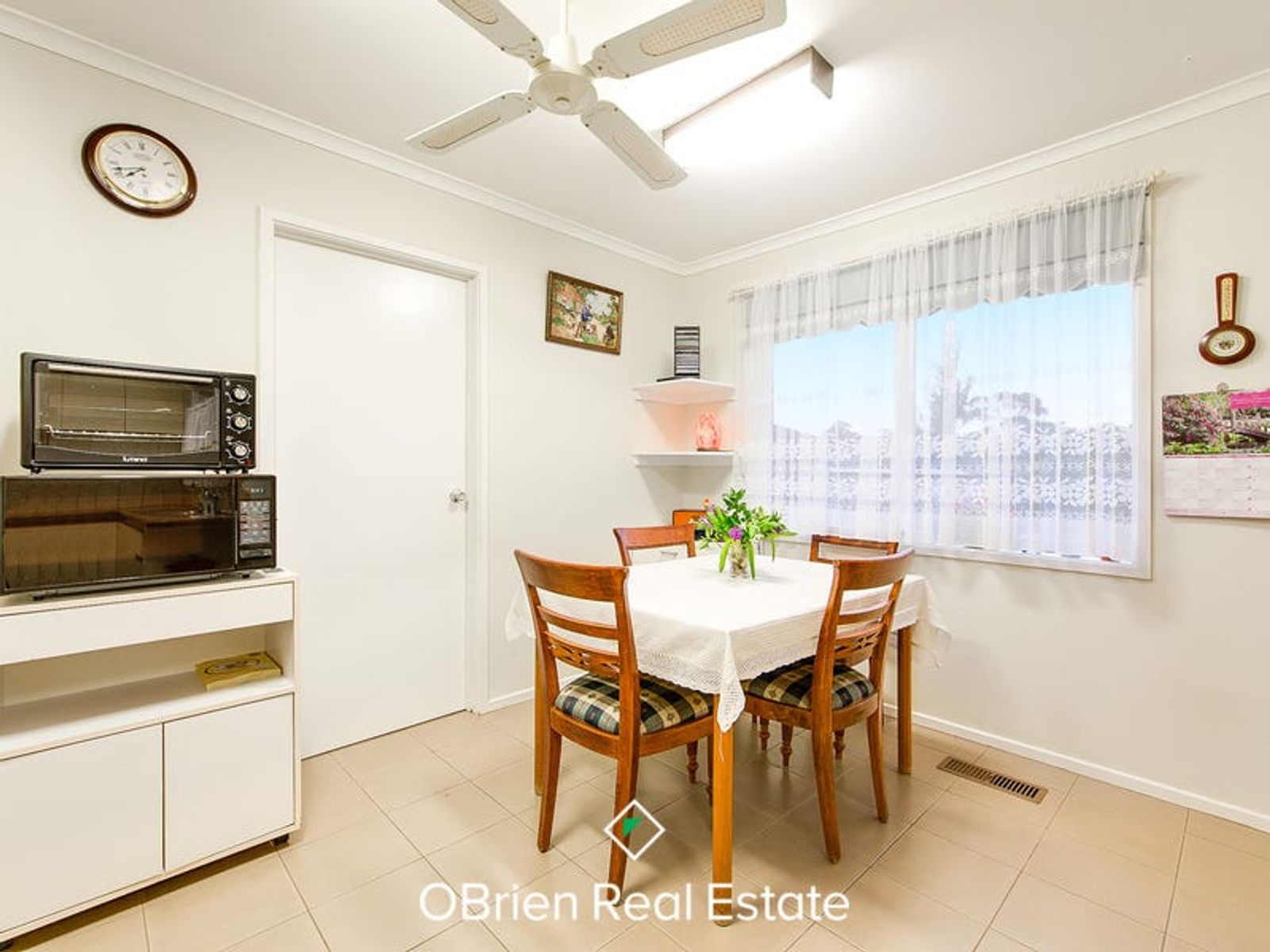 4 Puffin Court, Endeavour Hills, VIC 3802, Endeavour Hills - Thumbnail 2