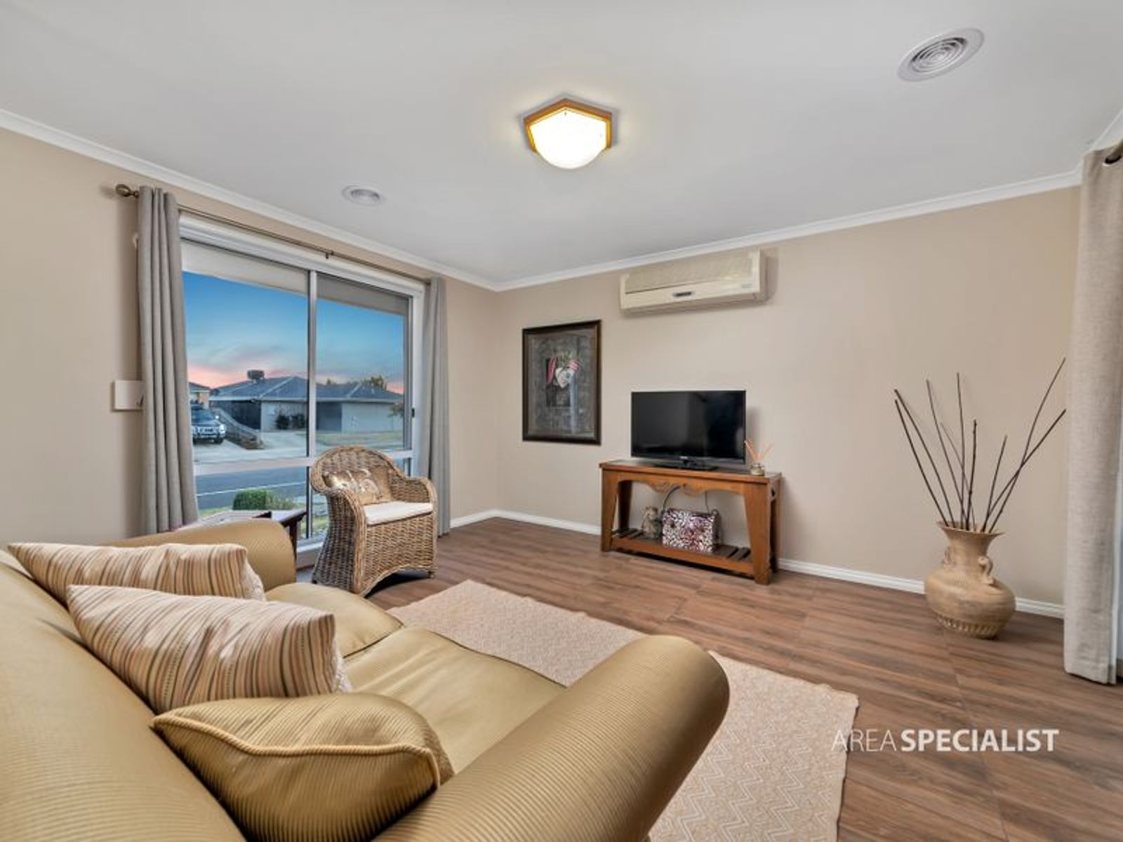 11 Fairhaven Blvd, Cranbourne West, VIC 3977, Cranbourne West - Thumbnail 3