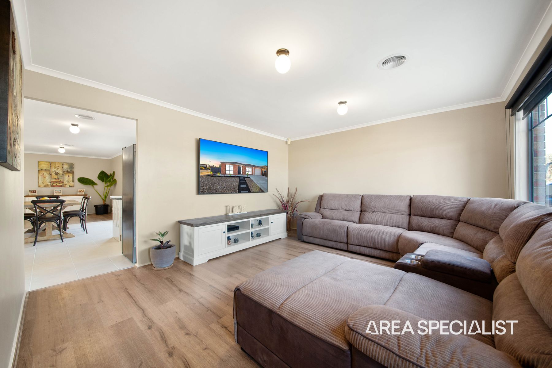 5 Statesman Drive, Kurunjang, VIC 3337, Kurunjang - Thumbnail 3