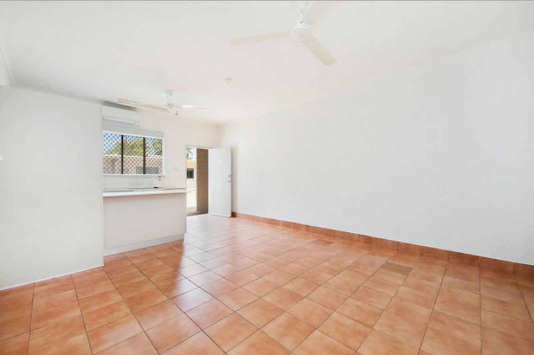 2/140 Dickward Drive, Coconut Grove NT 0810, Coconut Grove - Thumbnail 5