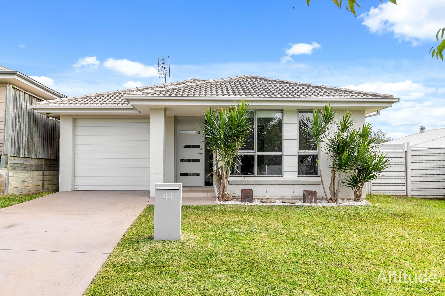 44 Scenic Drive, Gillieston Heights, NSW 2321, Gillieston Heights - Thumbnail 2