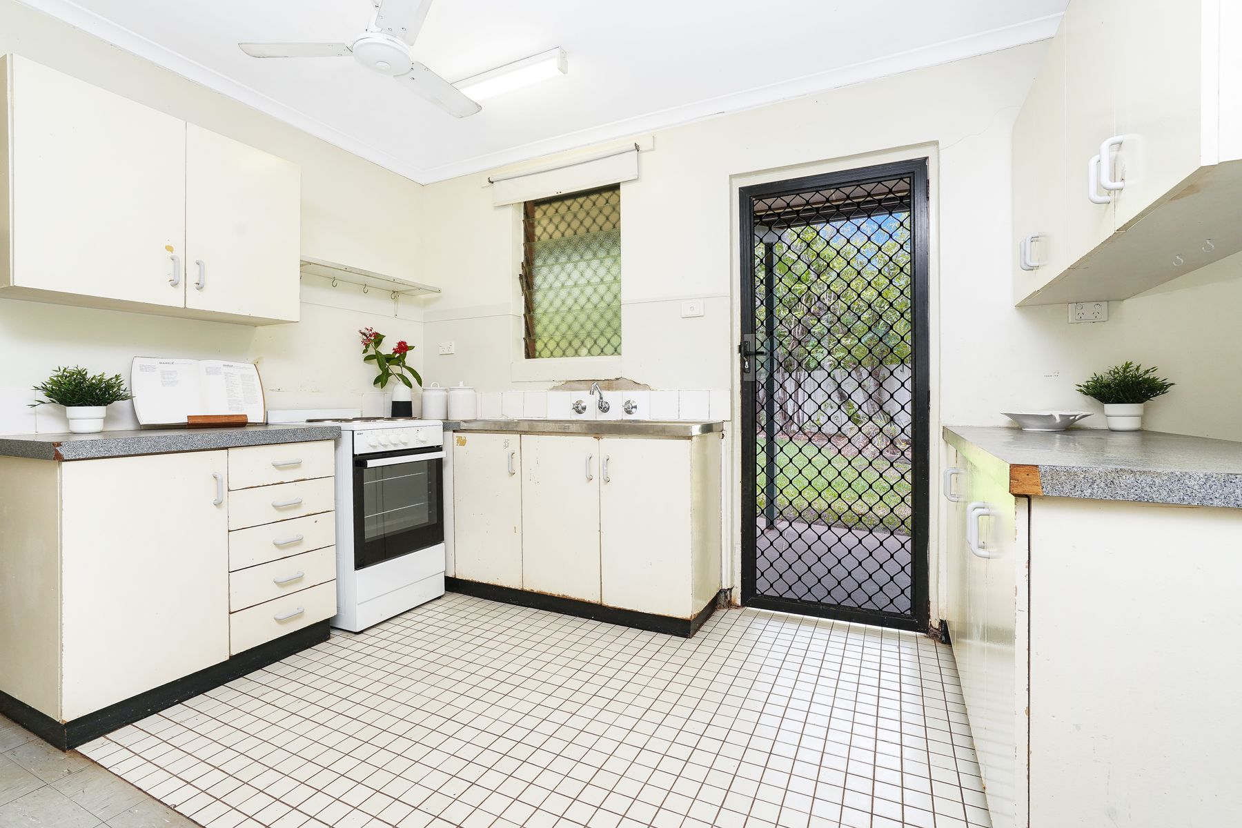 16 Rossiter Street, Rapid Creek NT 0810, Rapid Creek - Thumbnail 5