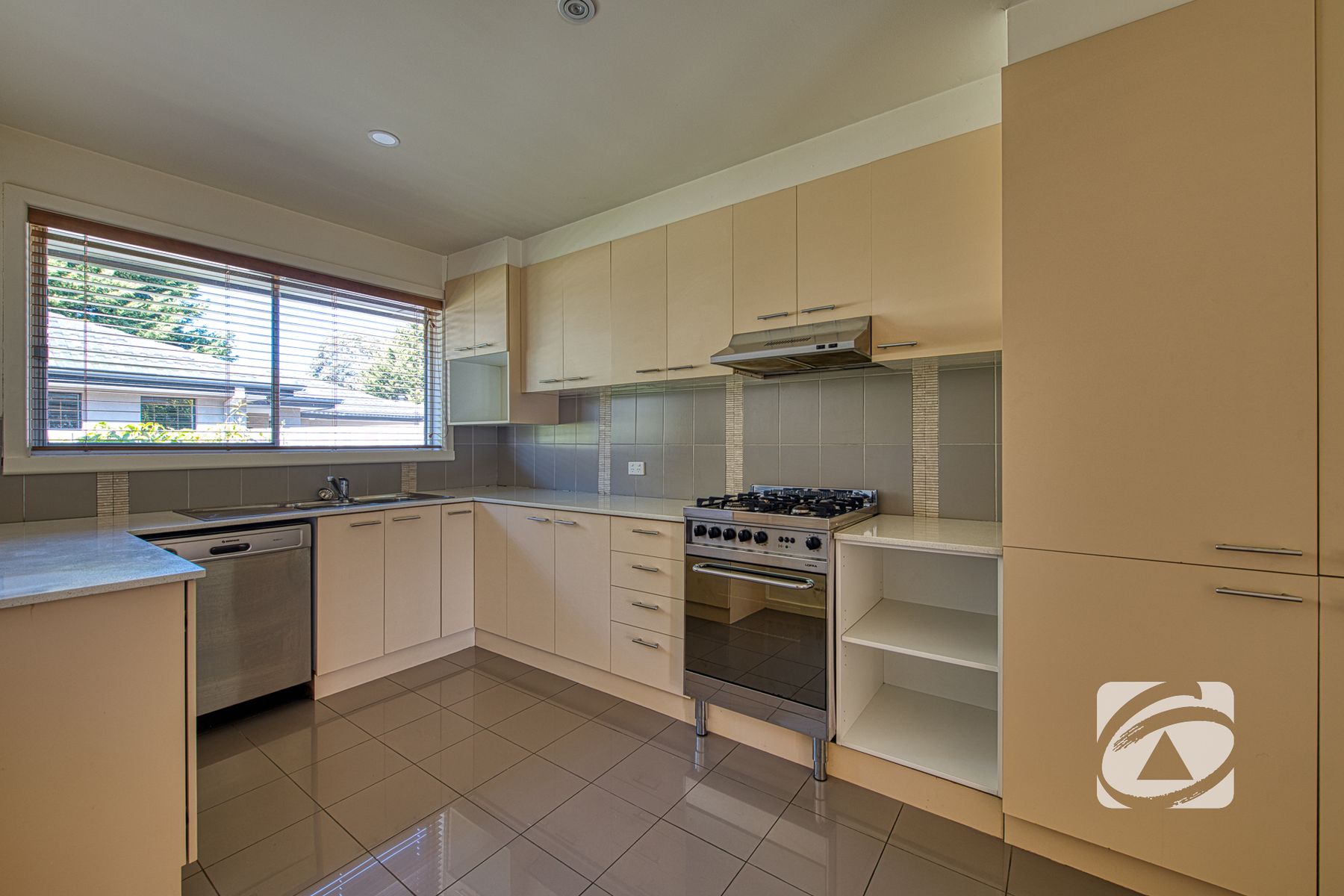 4 Manuka Road, Berwick VIC 3806, Berwick - Thumbnail 2