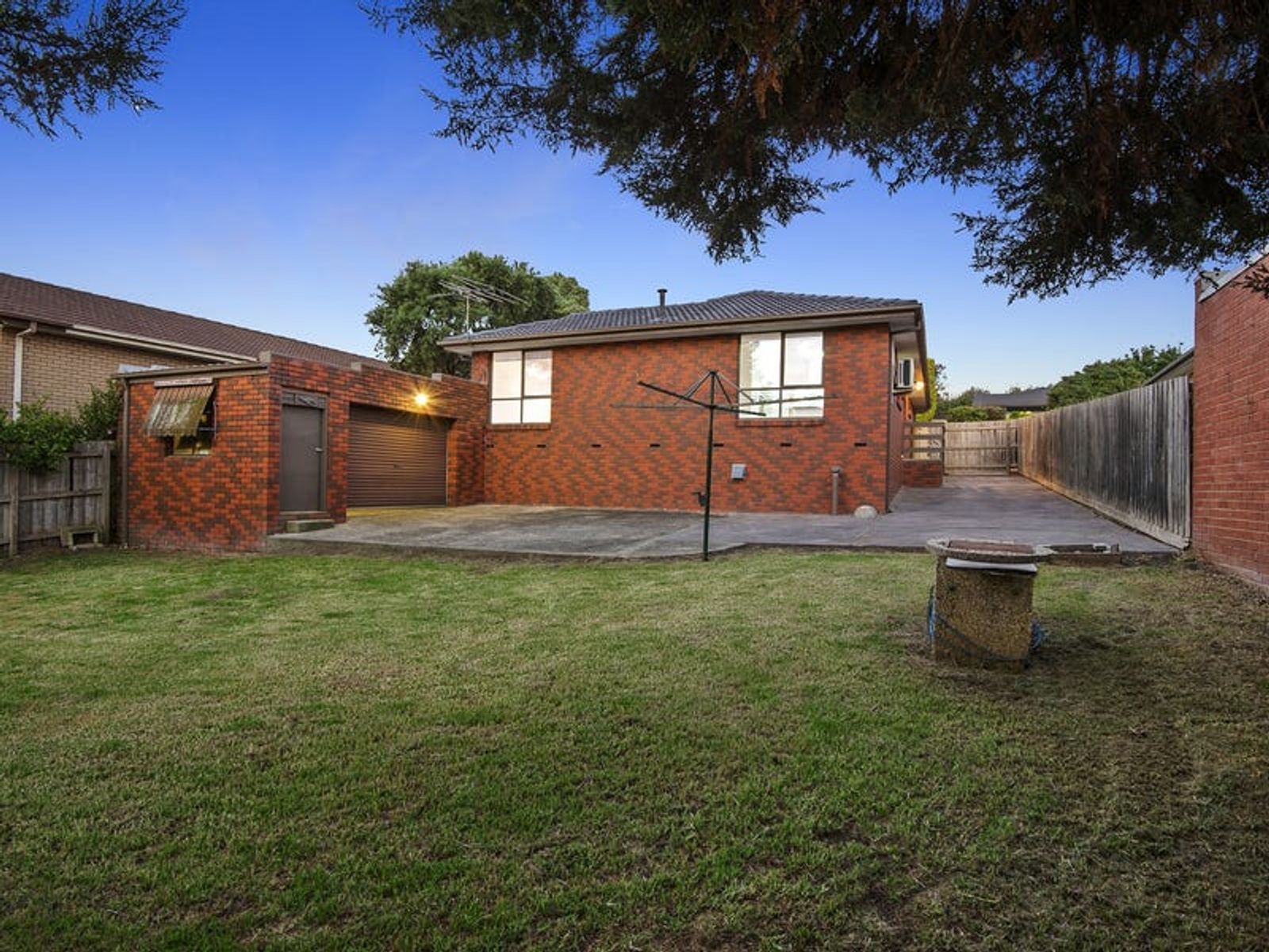 37 Sydney Parkinson Avenue, Endeavour Hills, VIC 3802, Endeavour Hills - Thumbnail 7