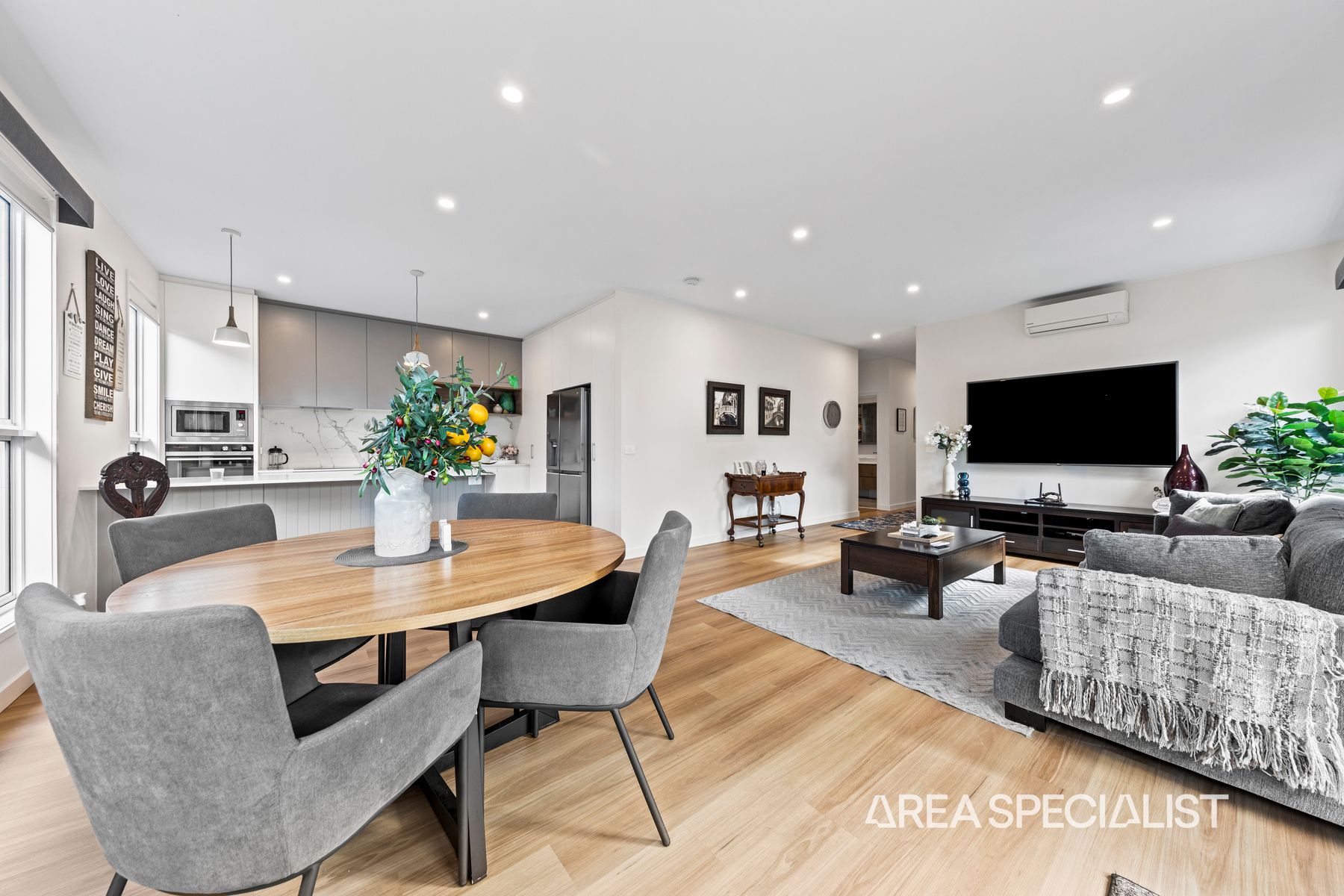 22 Columbus Circuit, Berwick, Berwick - Thumbnail 5