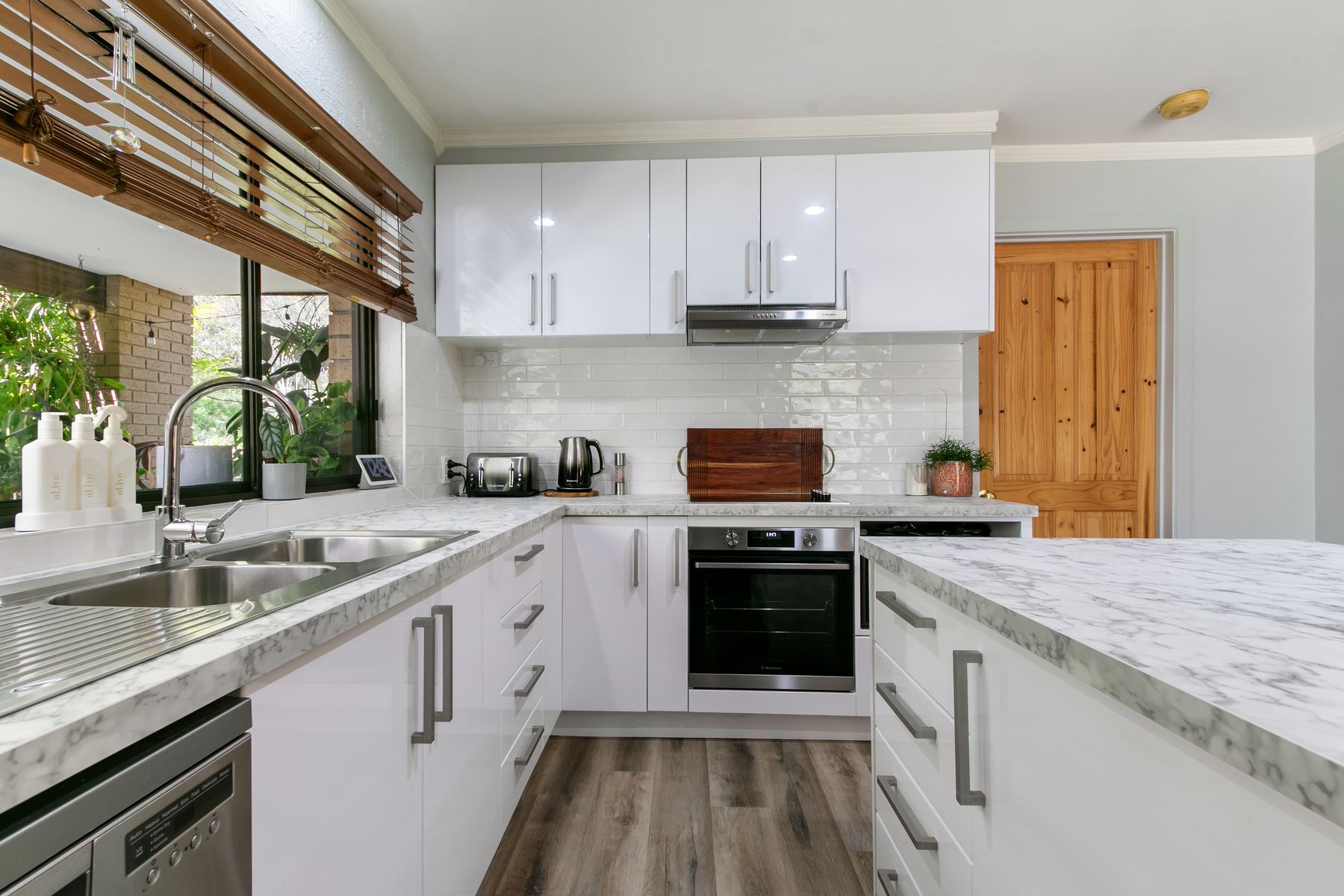 105 Glanville Crescent, Hazelwood North, Hazelwood North - Thumbnail 4