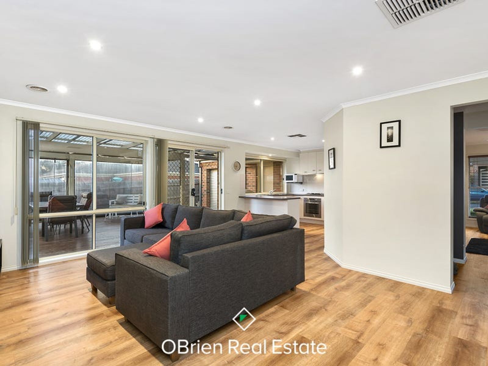 26 Glenbrook Crescent, Lynbrook, VIC 3975, Lynbrook - Thumbnail 4