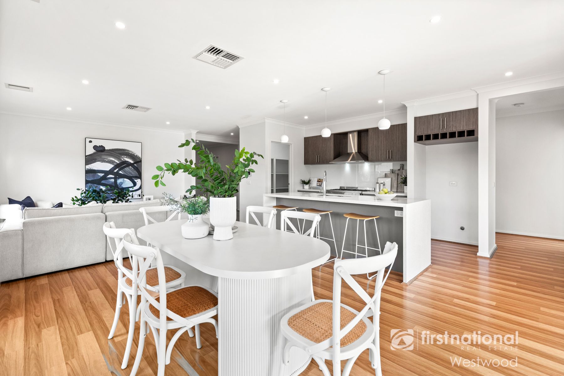 2 Braeburn Place, Werribee VIC 3030, Werribee - Thumbnail 4