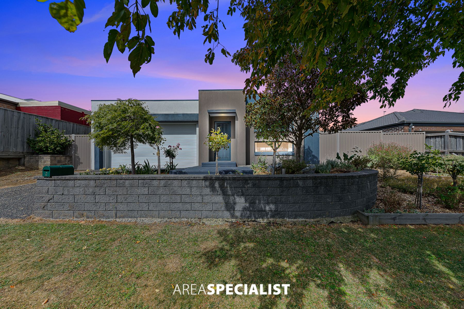3 Tyrone Avenue, Pakenham, VIC 3810, Pakenham - Thumbnail 2