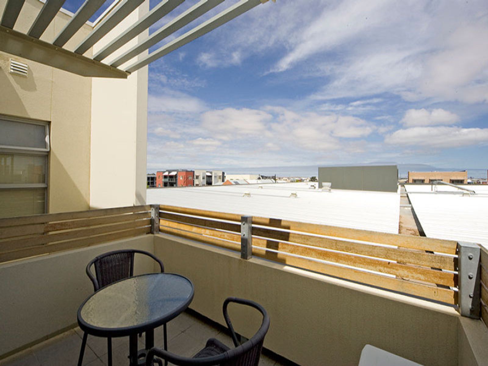 12/14, Mawson Lakes - Thumbnail 4
