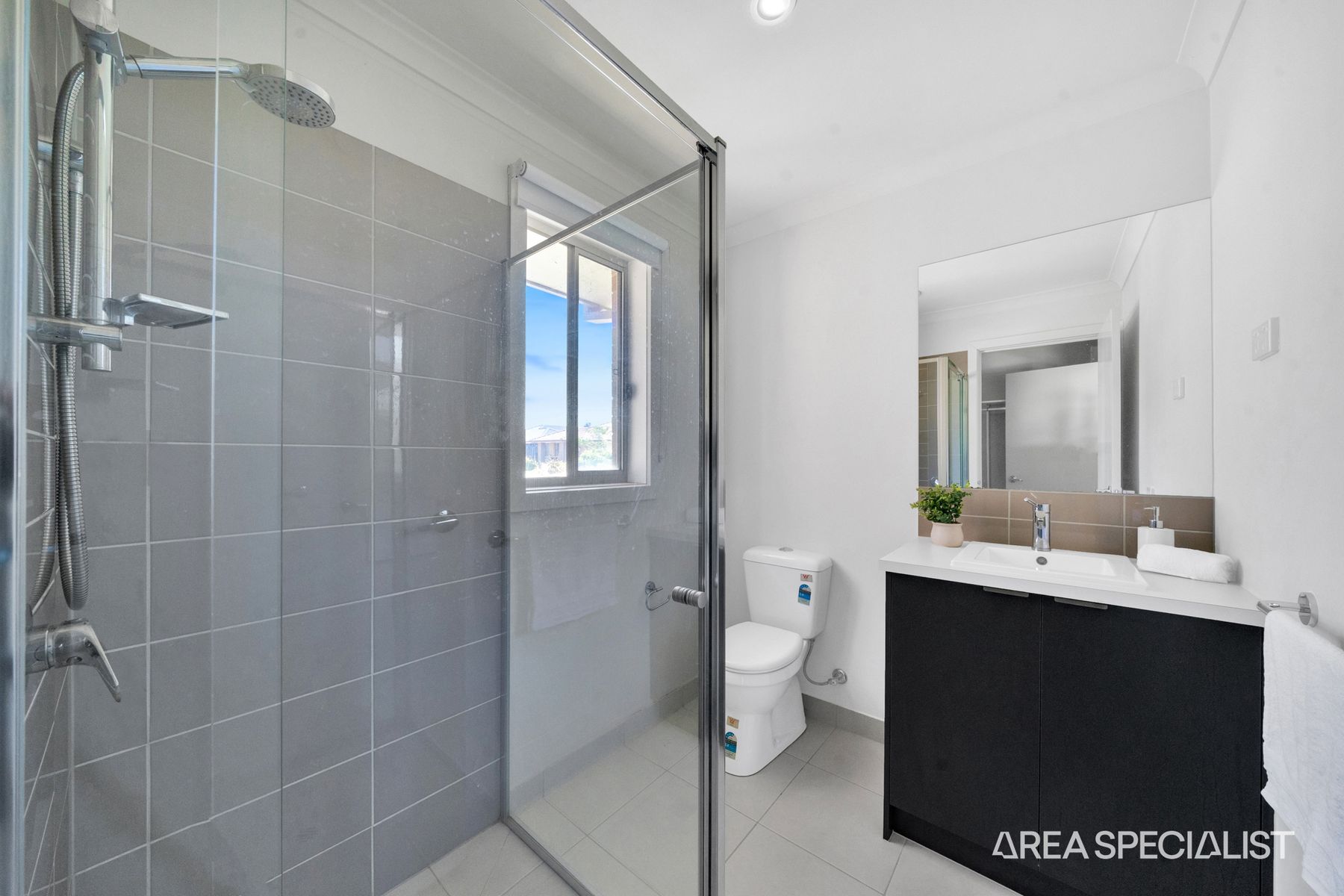 16 Houston Drive, Thornhill Park, VIC 3335, Thornhill Park - Thumbnail 6