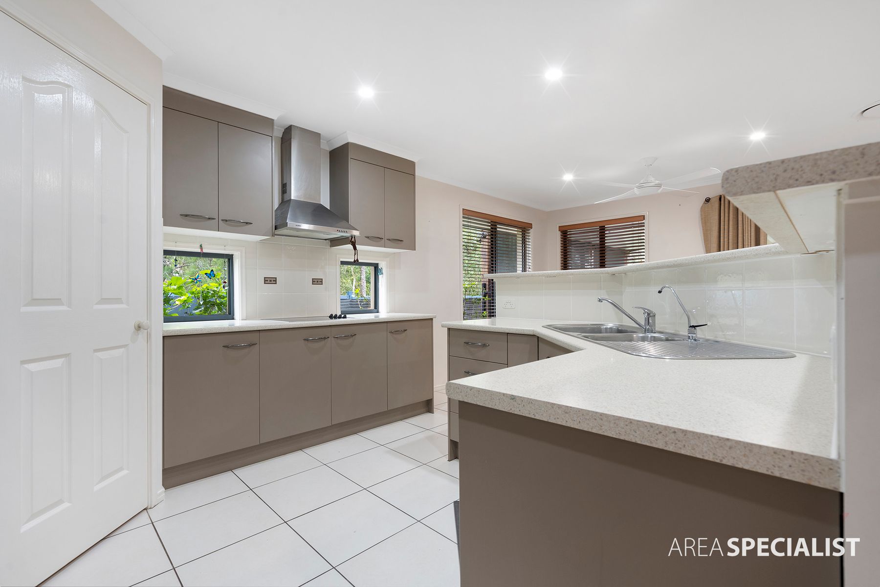 31 Jondaryan Street, Ormeau, QLD 4208, Ormeau - Thumbnail 4