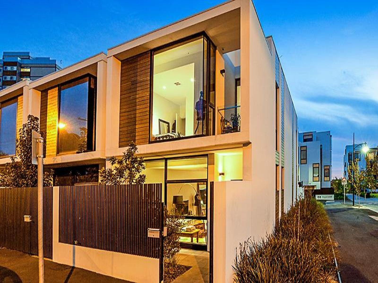 36 Derby Street, Kensington - Thumbnail 2