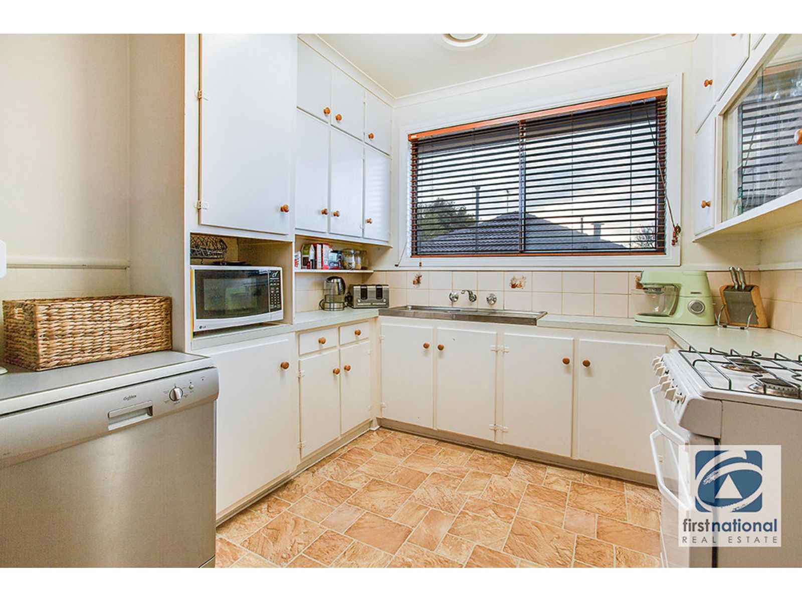 8 Steward Street, Warragul, VIC 3820, Warragul - Thumbnail 3