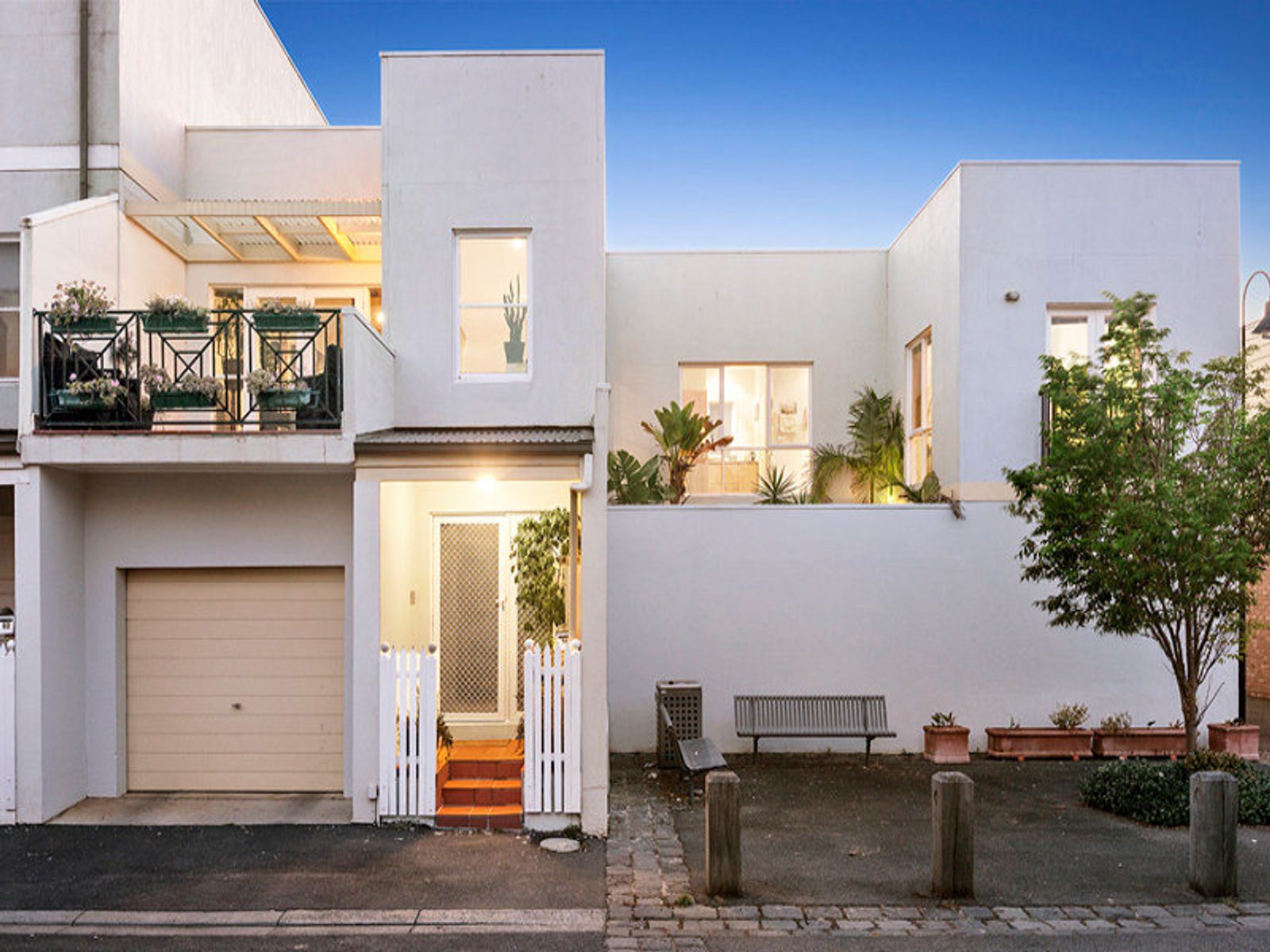 56 Willis Street, Kensington - Thumbnail 2