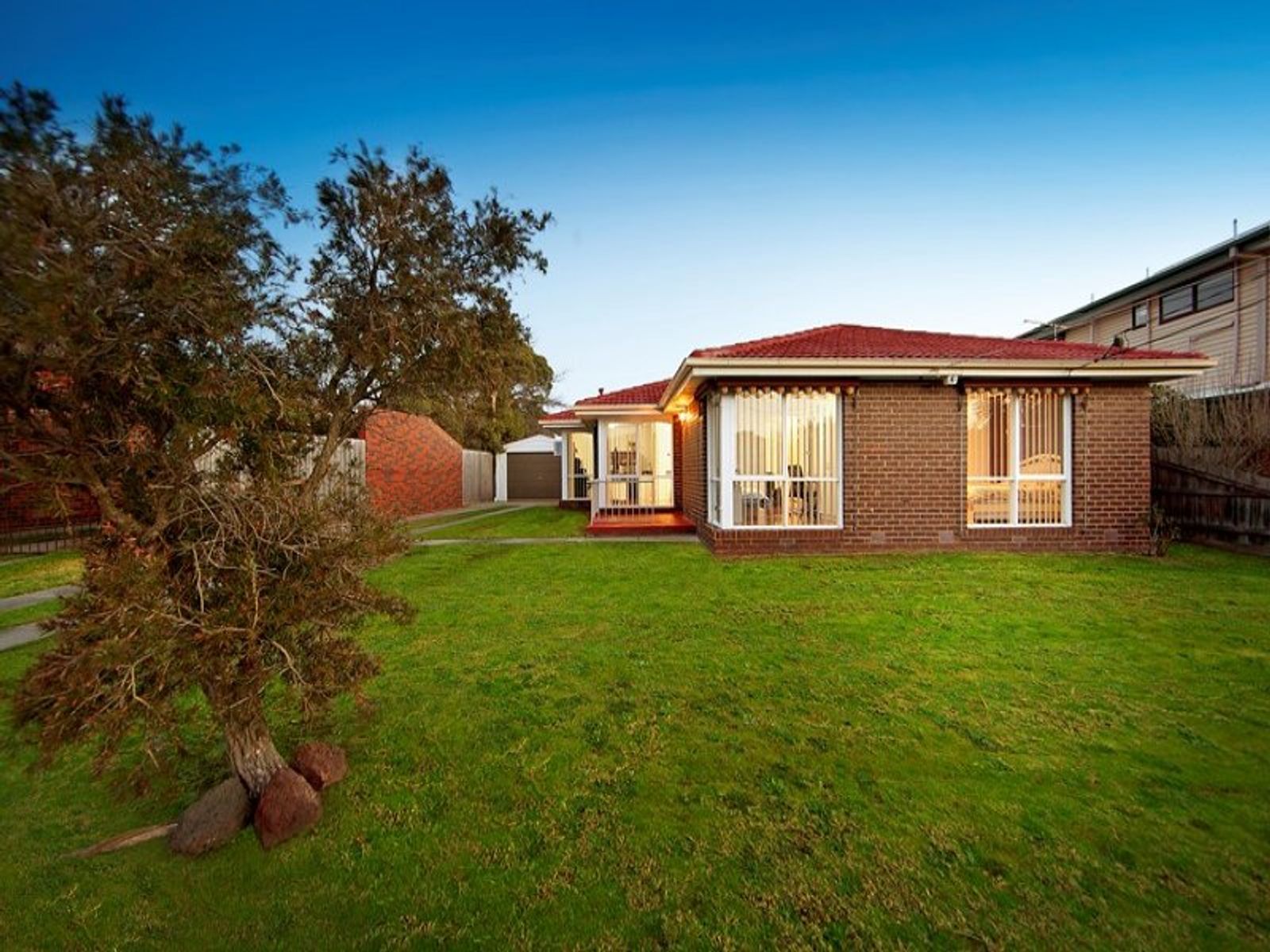 18 Piccadilly Crescent, Keysborough, VIC 3173, Keysborough - Thumbnail 8