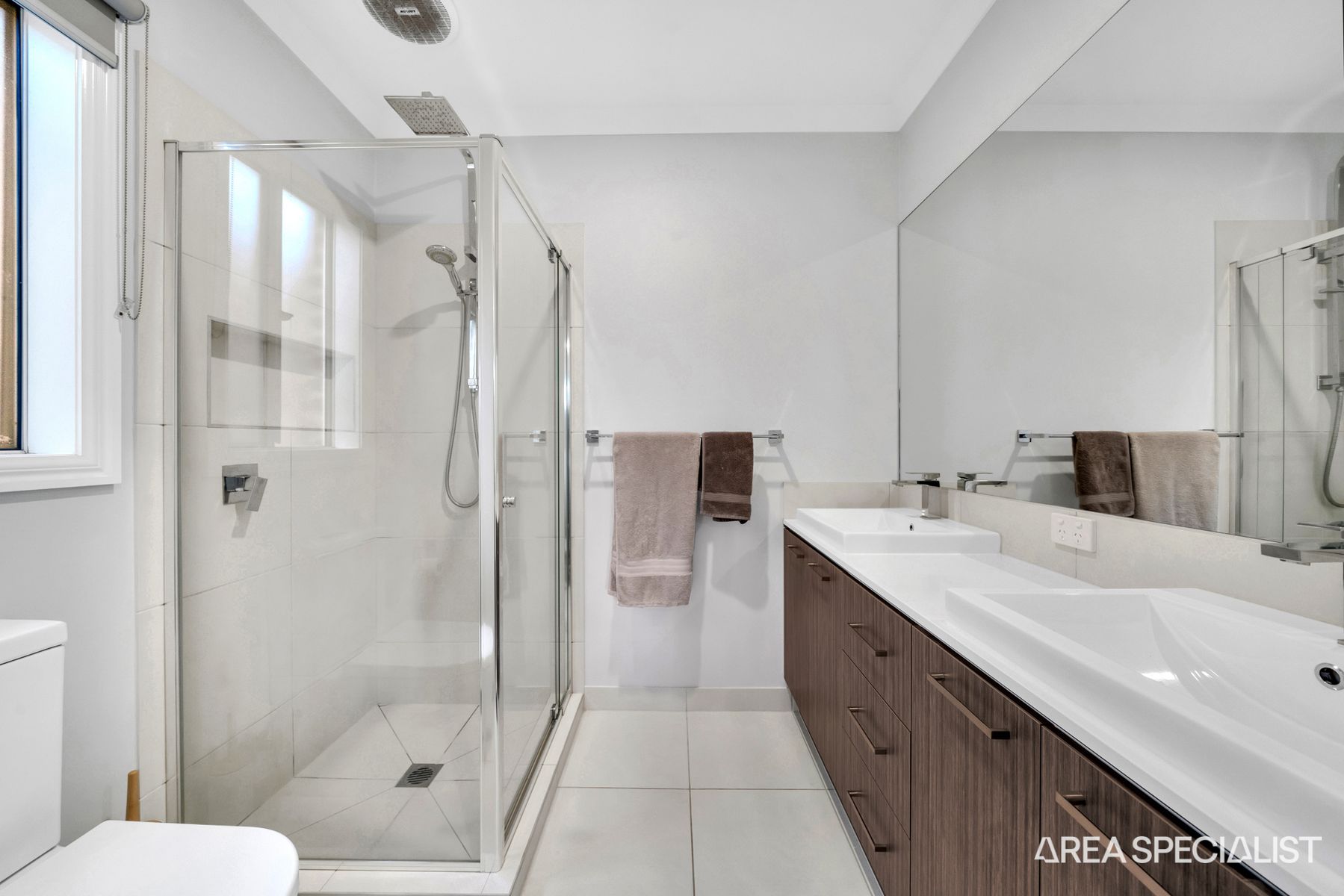 7 Bingham Circuit, Thornhill Park, VIC 3335, Thornhill Park - Thumbnail 5