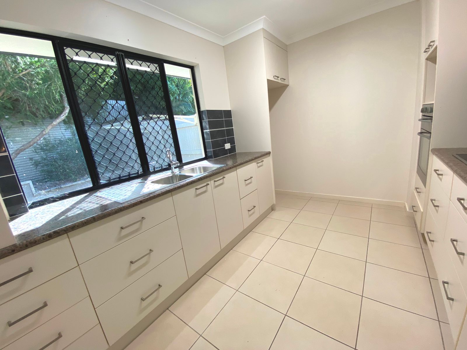 2/28 Dustwill Street, Eimeo QLD 4740, Eimeo - Thumbnail 6