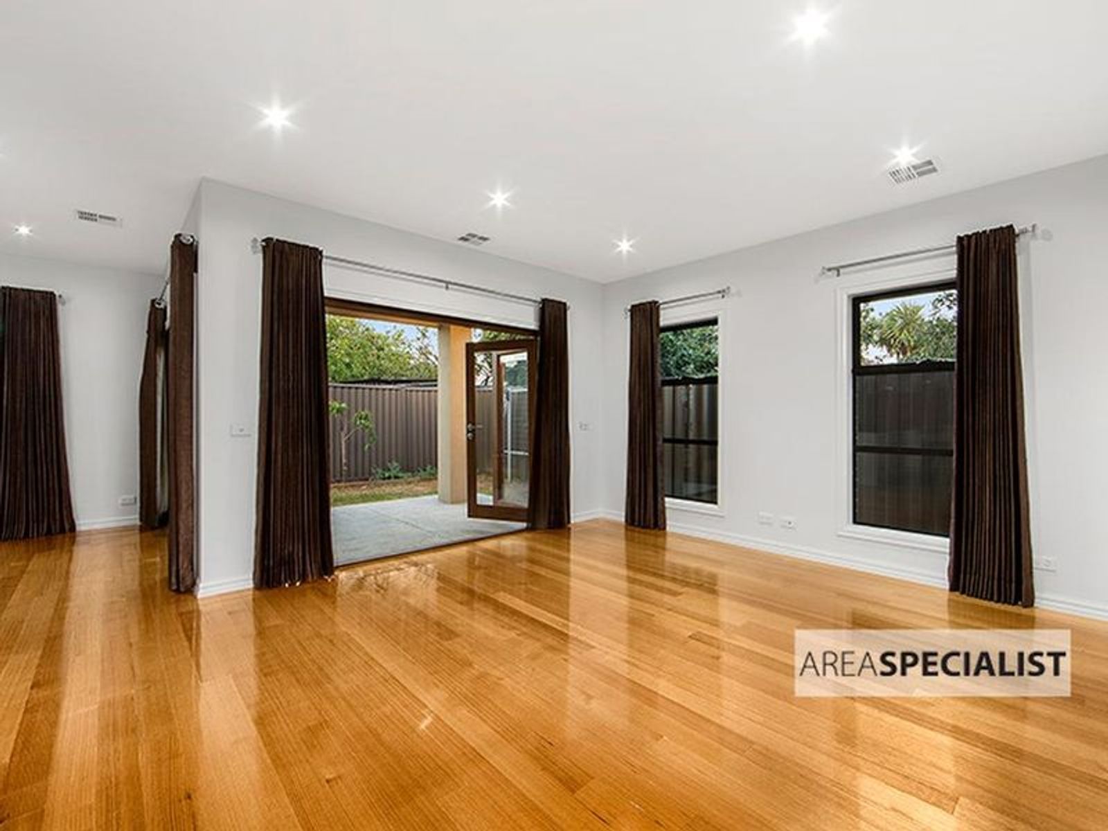 2/17 Harris Street, Springvale, VIC 3171, Springvale - Thumbnail 2