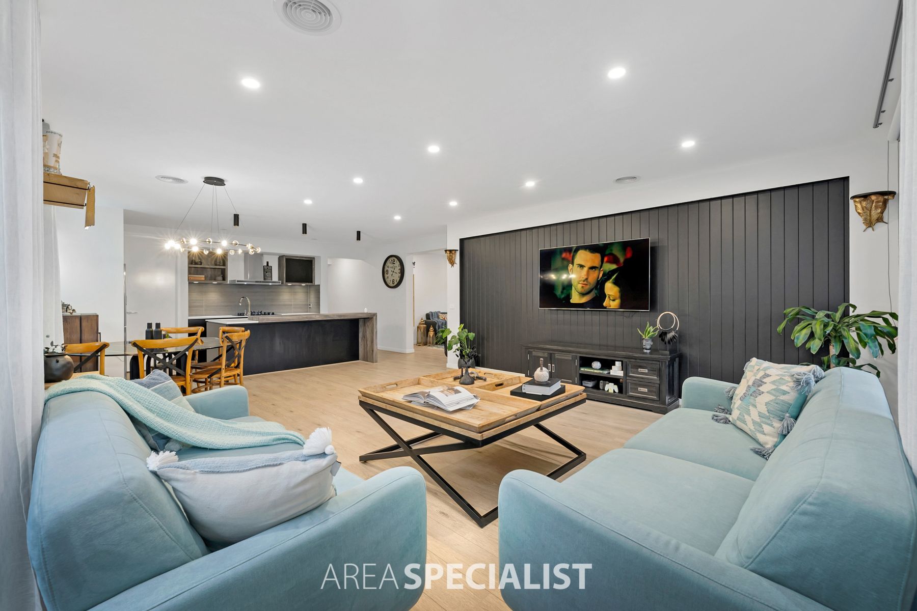10 Biferno Crescent, Cranbourne East, VIC 3977, Cranbourne East - Thumbnail 4