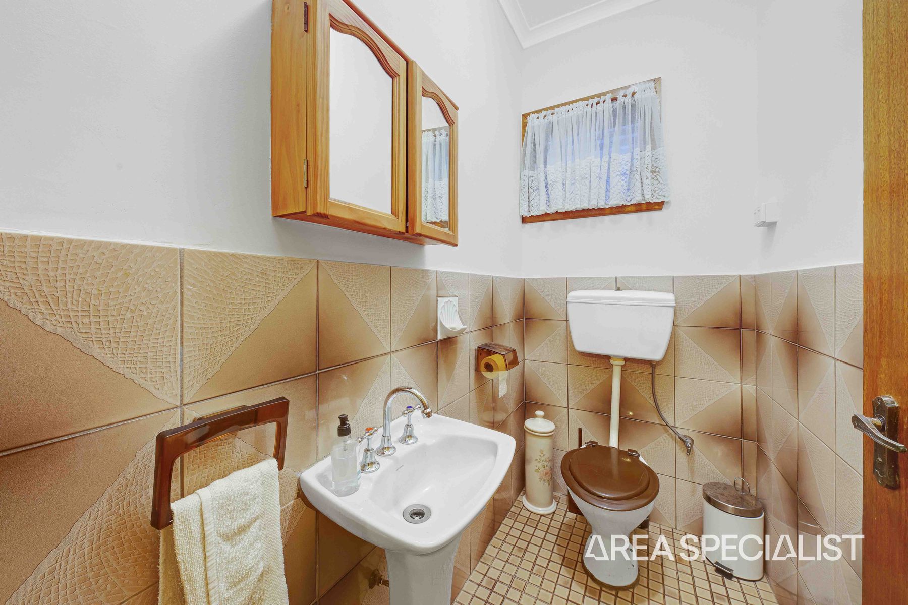 16 Lawley Street, Reservoir, Reservoir - Thumbnail 8