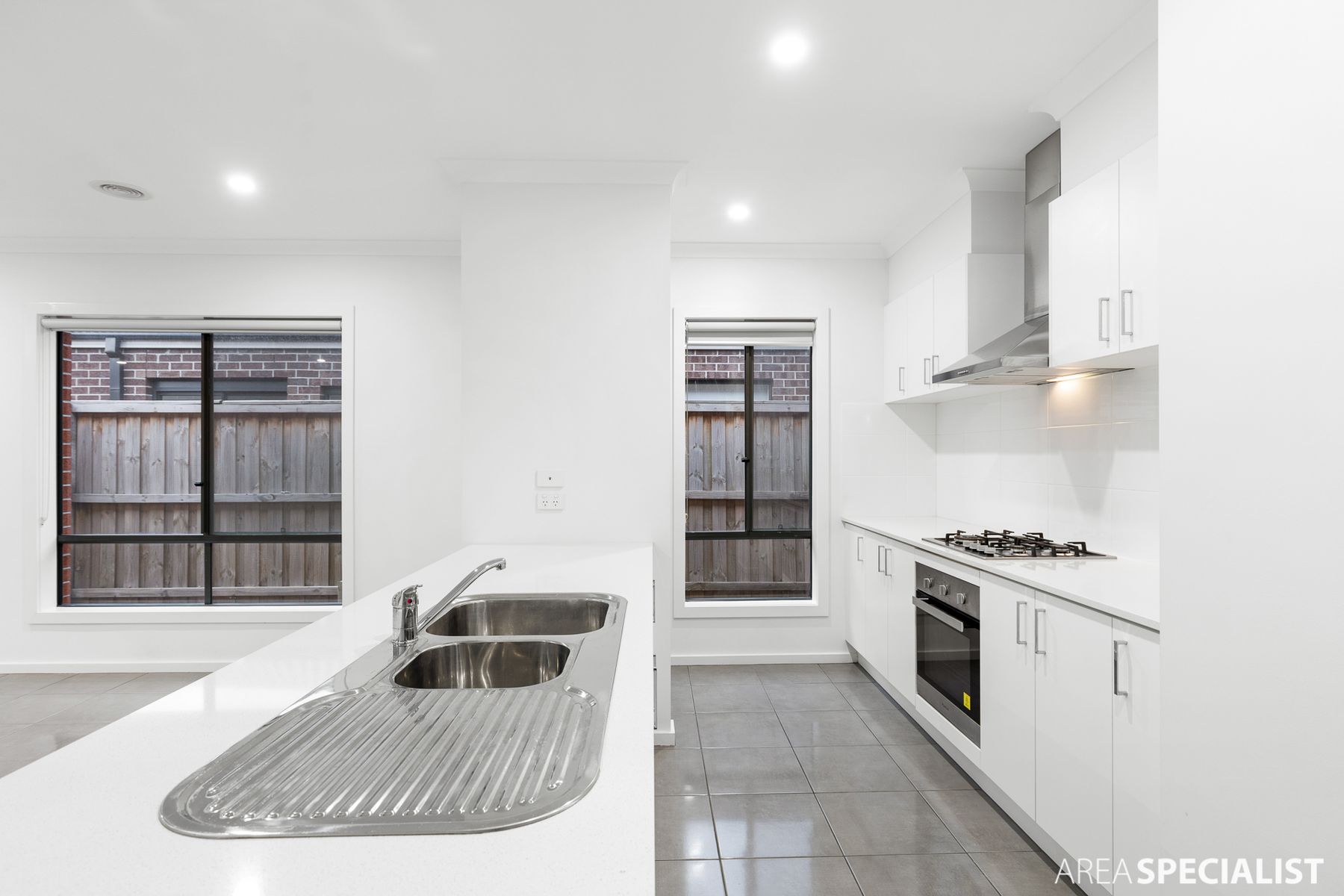 15 Amersfort Street, Point Cook, VIC 3030, Point Cook - Thumbnail 8