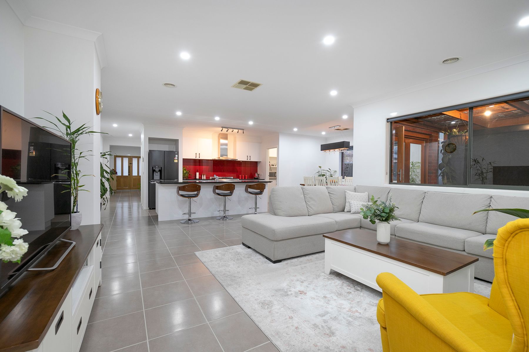 34 Pembroke Crescent, Derrimut, VIC 3026, Derrimut - Thumbnail 3