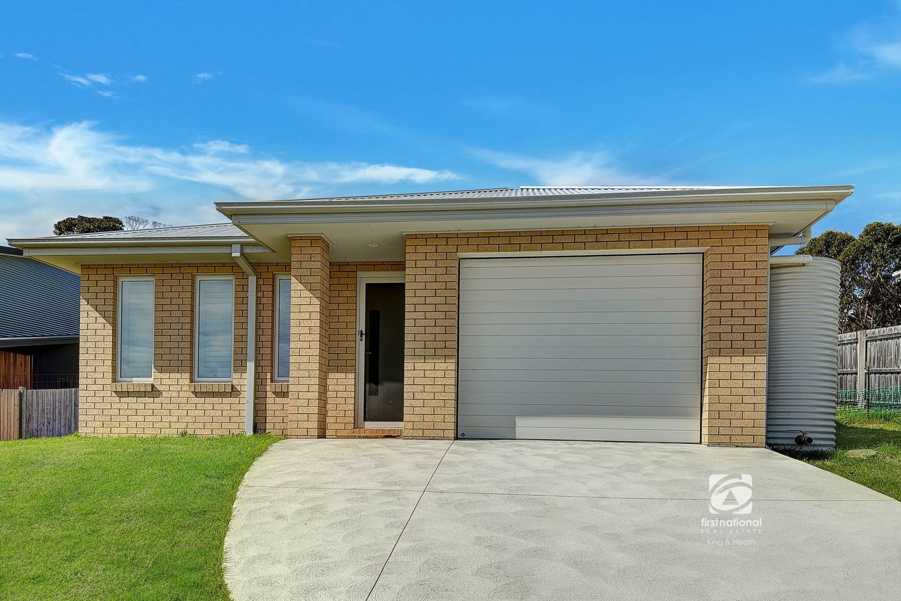 18 Warfe Drive, Lake Tyers Beach VIC 3909, Lake Tyers Beach - Thumbnail 2