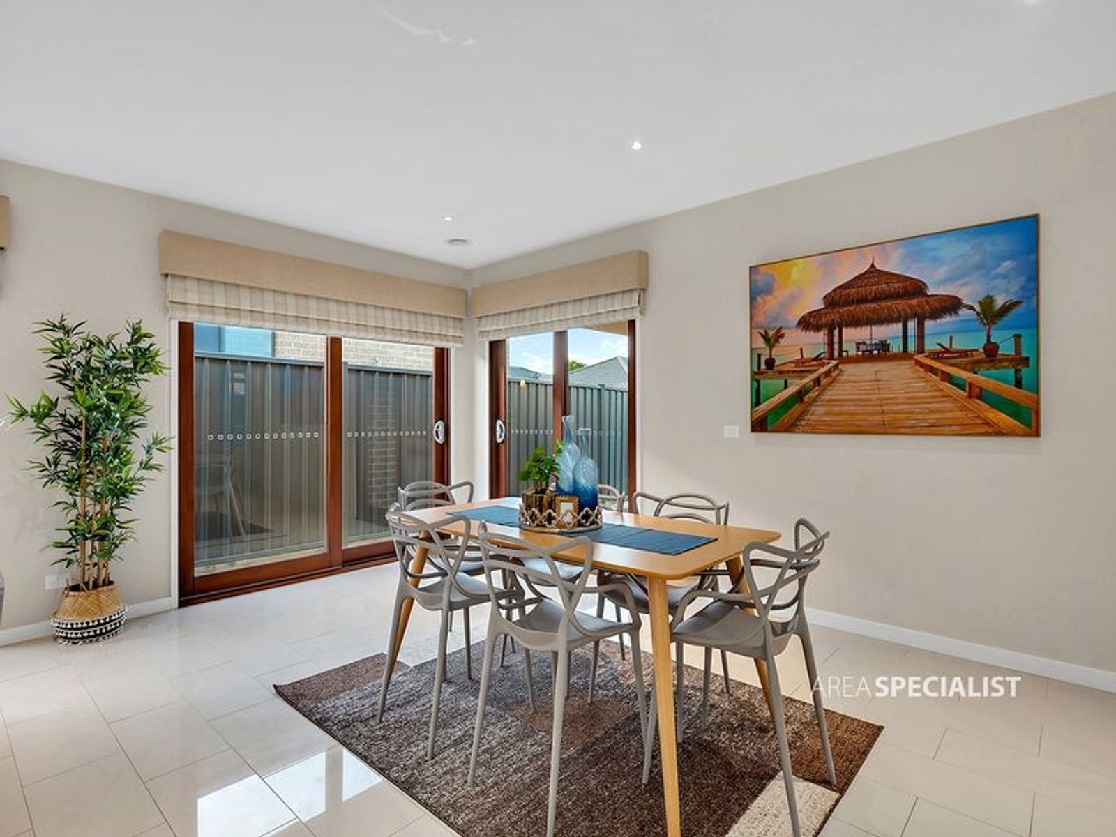 10 Bacchus Road, Cranbourne West, VIC 3977, Cranbourne West - Thumbnail 4