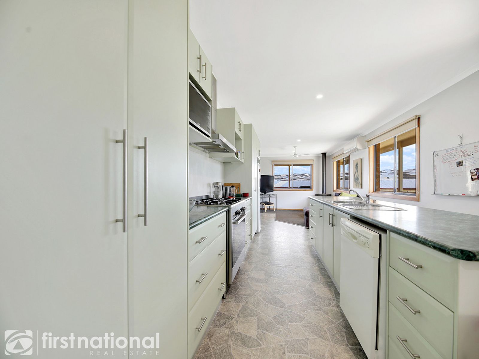 46 Grange Crescent, Warragul, VIC 3820, Warragul - Thumbnail 6