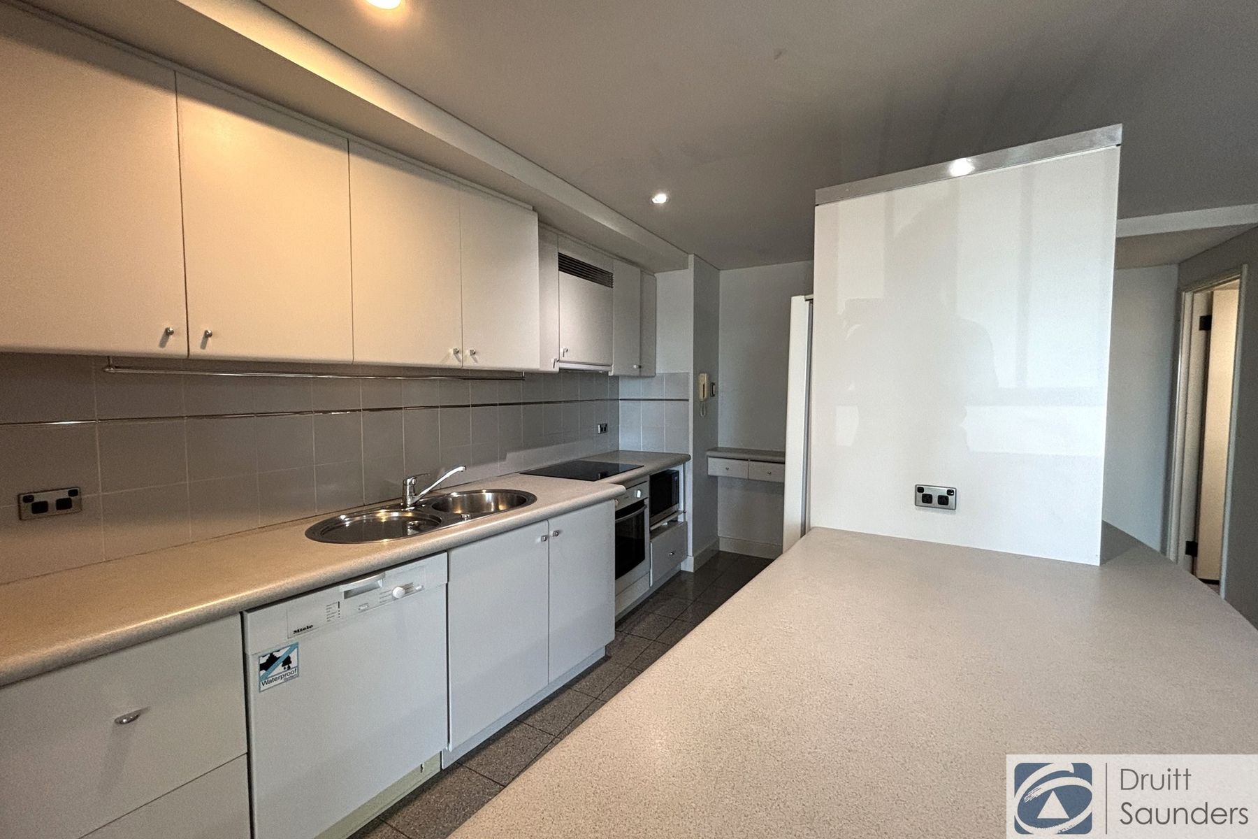 E208/183 West Coast Highway, Scarborough WA 6019, Scarborough - Thumbnail 4
