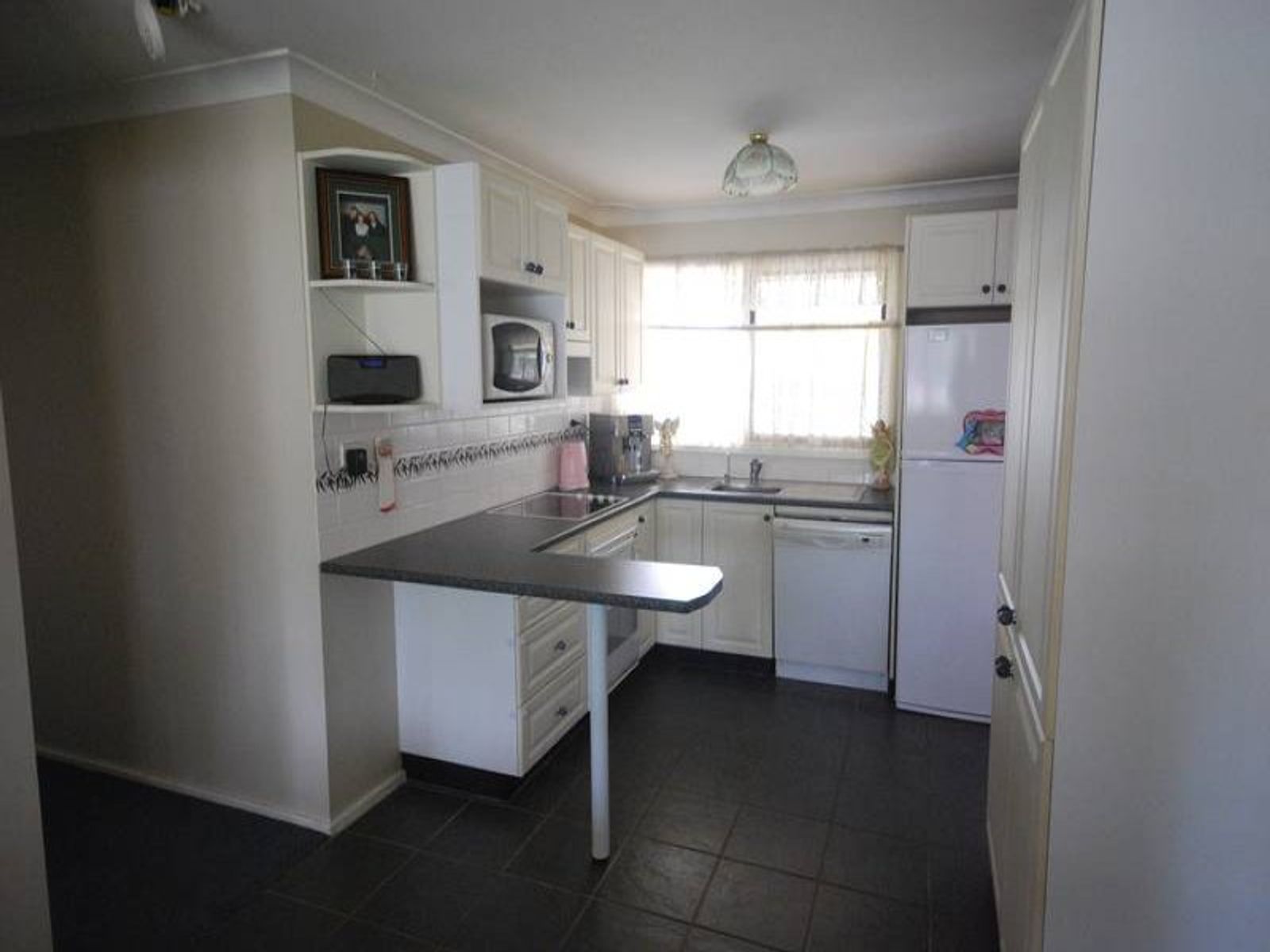 38 HENRY LAWSON DRIVE, Werrington County - Thumbnail 4