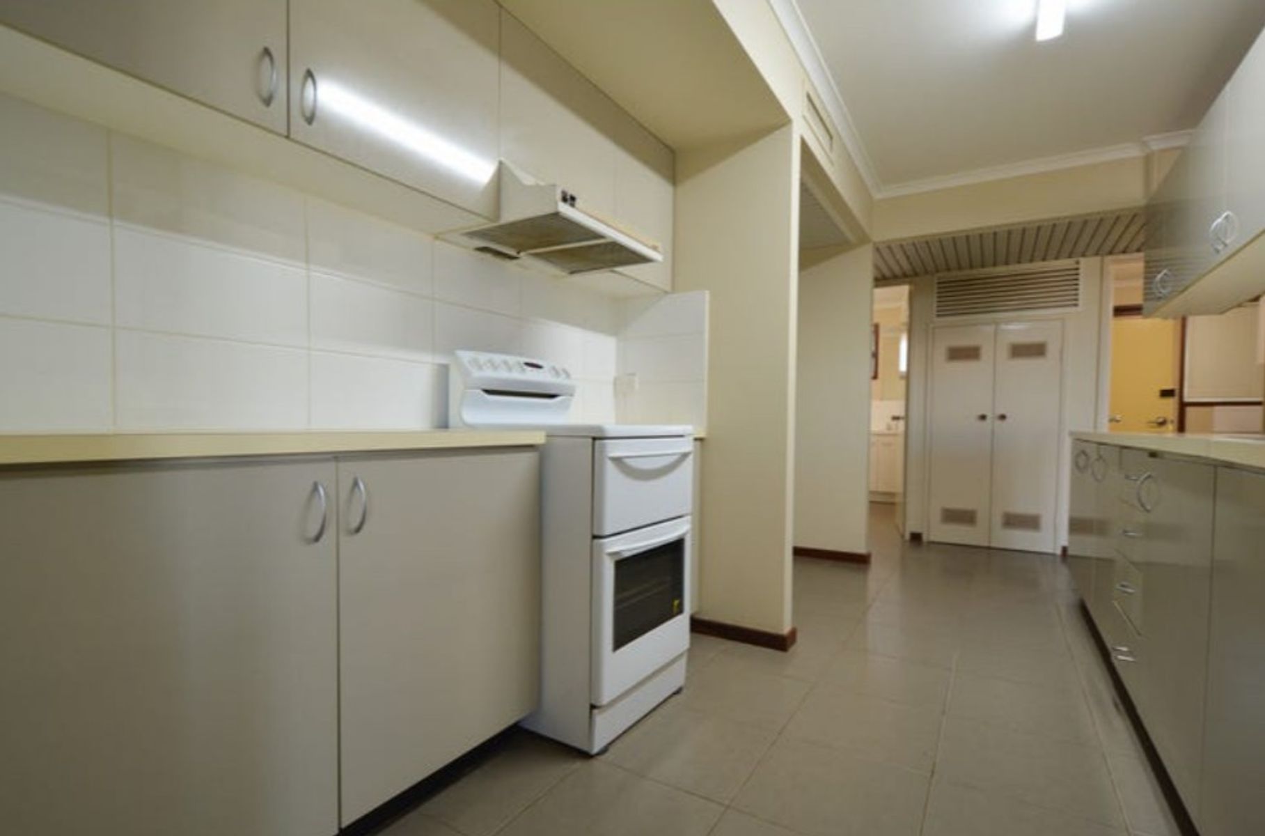 16 Boogalla Crescent, South Hedland WA 6722, South Hedland - Thumbnail 5