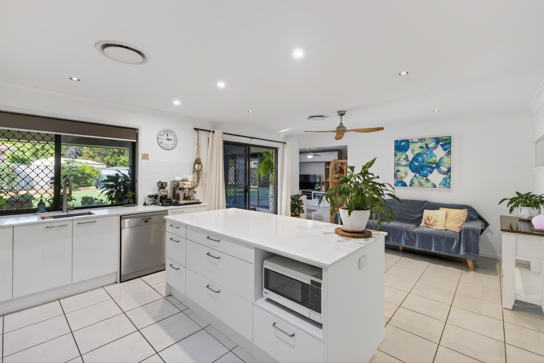 13 Daly Place, Redland Bay QLD 4165, Redland Bay - Thumbnail 7