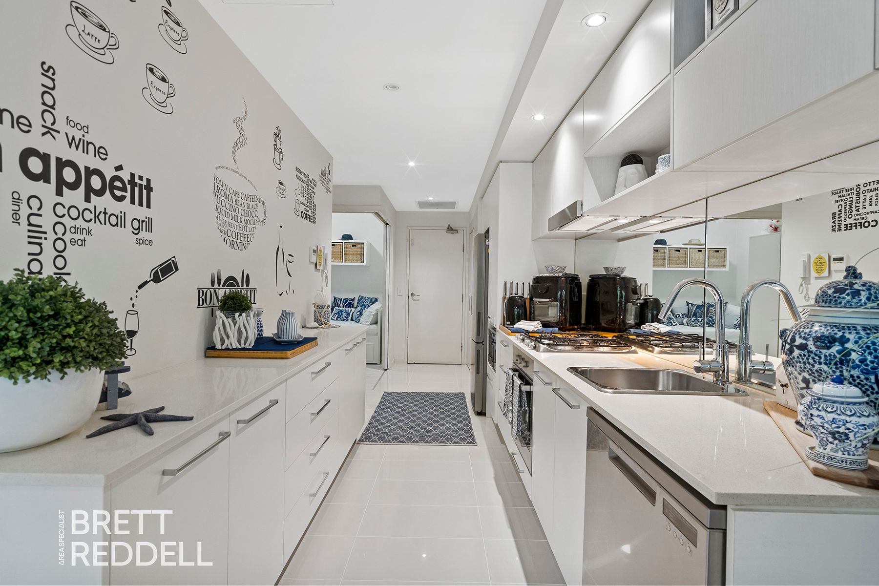 104/430 Marine Parade, Biggera Waters, QLD 4216, Biggera Waters - Thumbnail 3