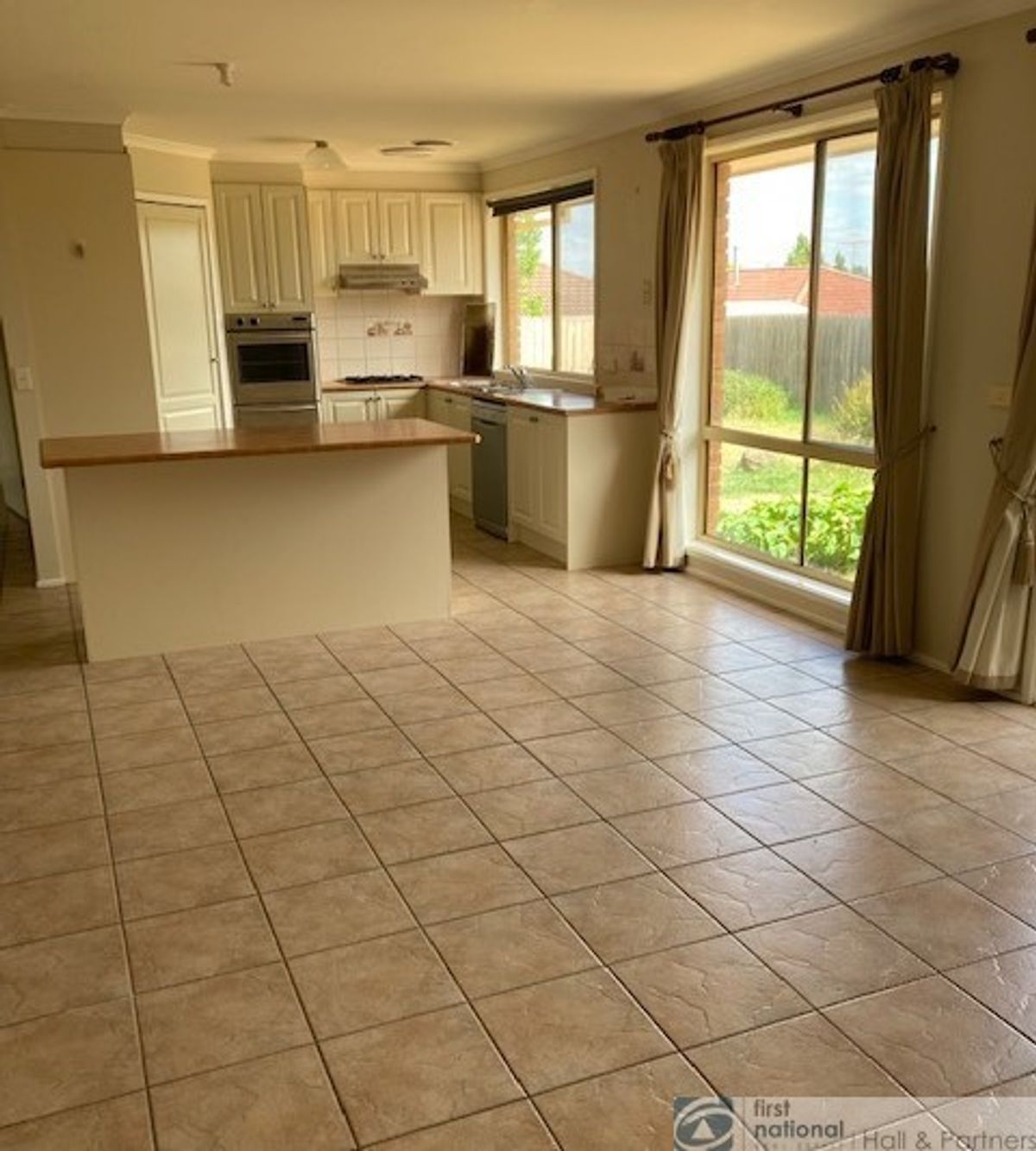 23 Kendall Drive, Narre Warren VIC 3805, Narre Warren - Thumbnail 3