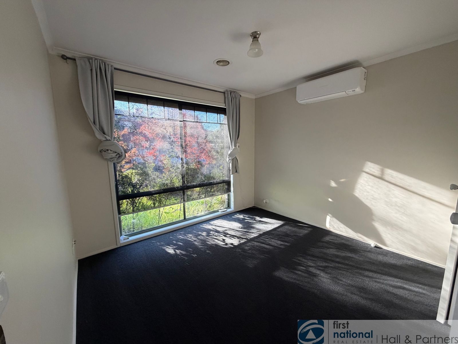 10 Oaklands Way, Pakenham VIC 3810, Pakenham - Thumbnail 6