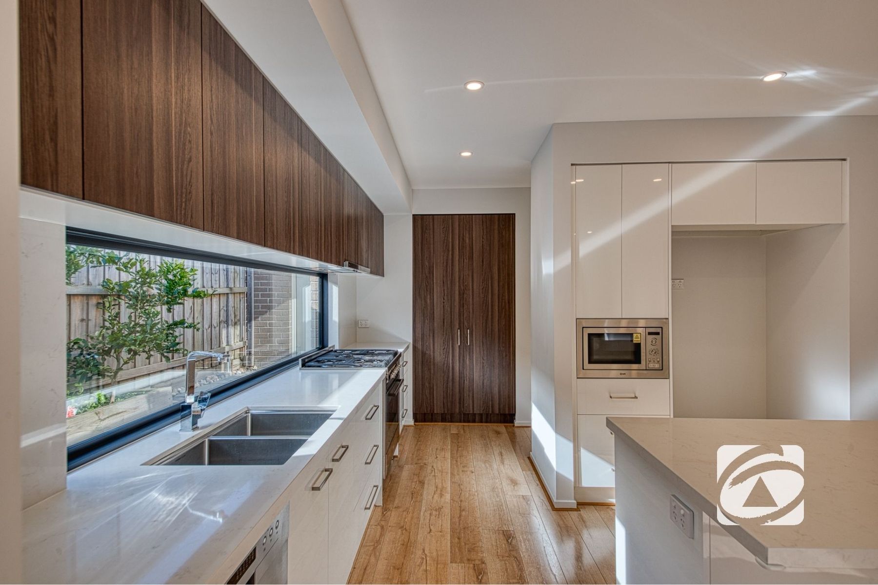 6 Anvil Way, Clyde North VIC 3978, Clyde North - Thumbnail 4