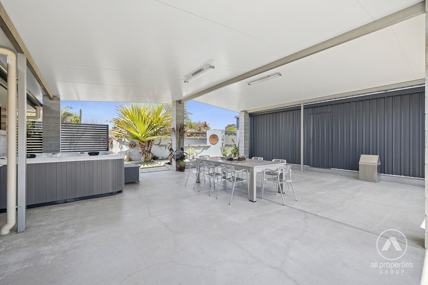 14 Brooke Street, Crestmead QLD 4132, Crestmead - Thumbnail 2