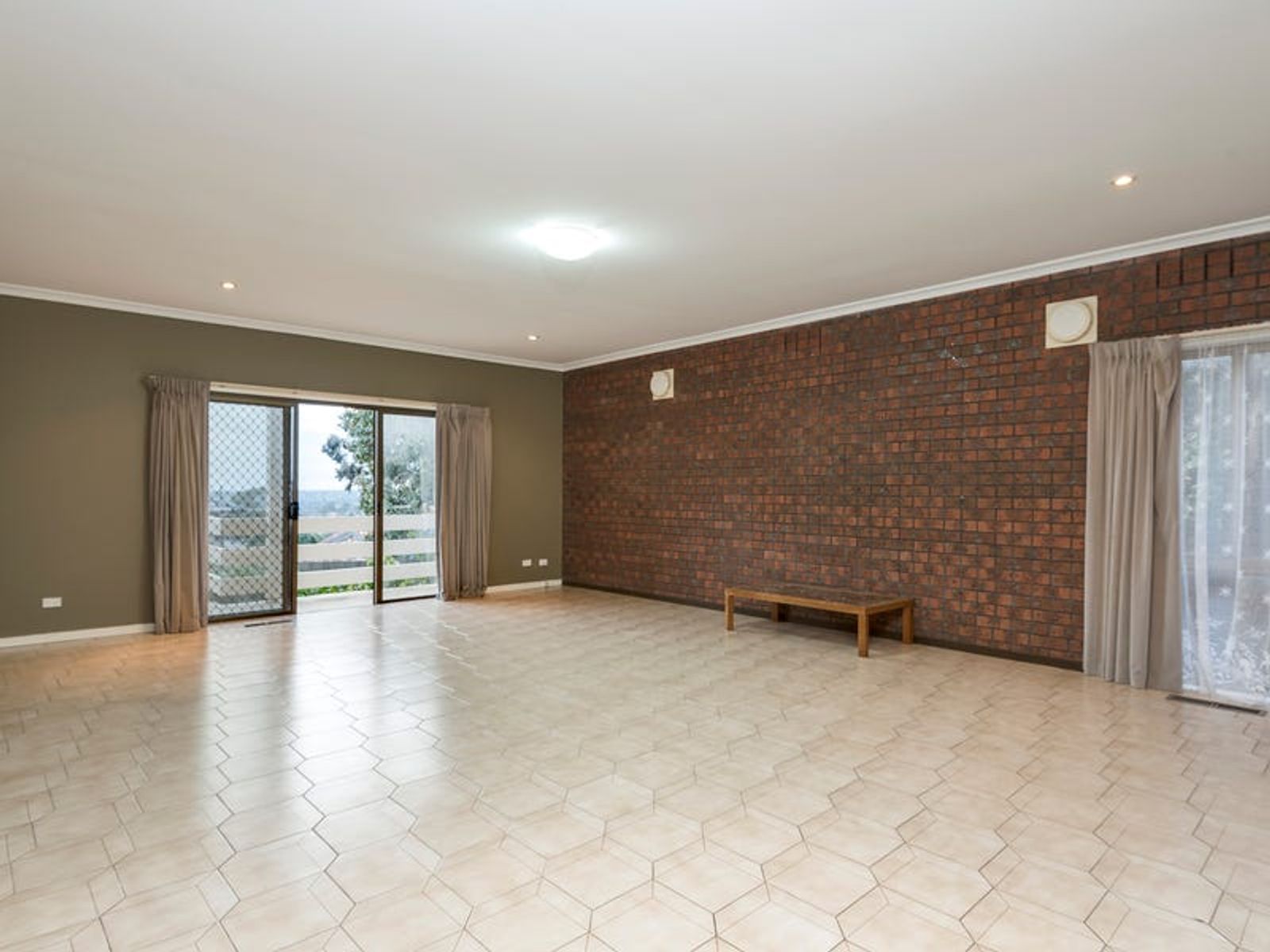 6 Dozey Place, Endeavour Hills, VIC 3802, Endeavour Hills - Thumbnail 5