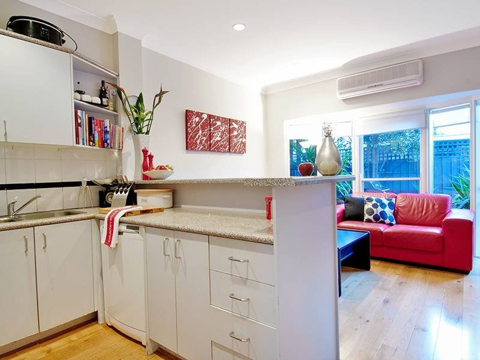 6/63 Farnham Street, Flemington - Thumbnail 4