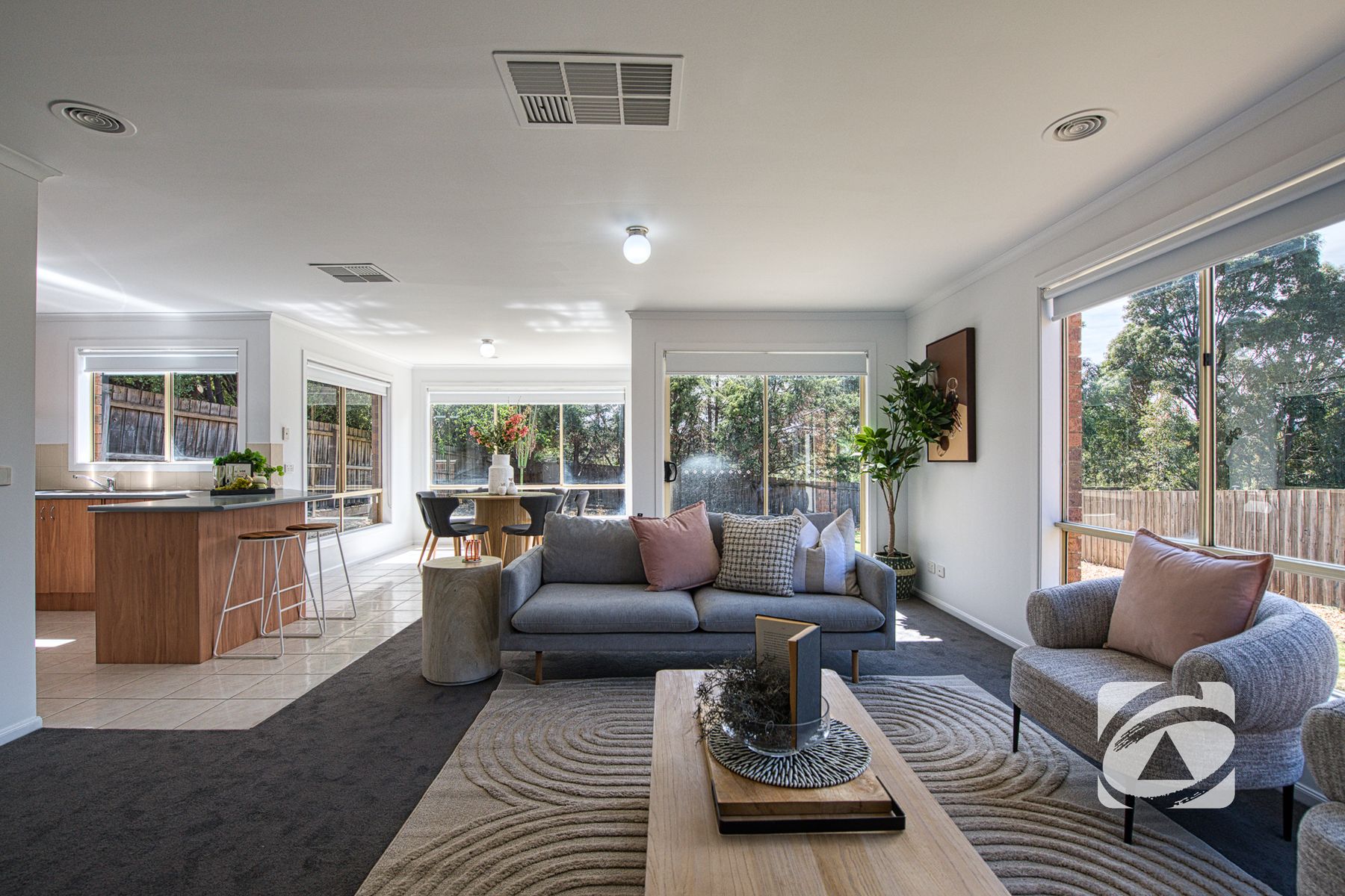 43 Tralee Circuit, Narre Warren VIC 3805, Narre Warren - Thumbnail 2