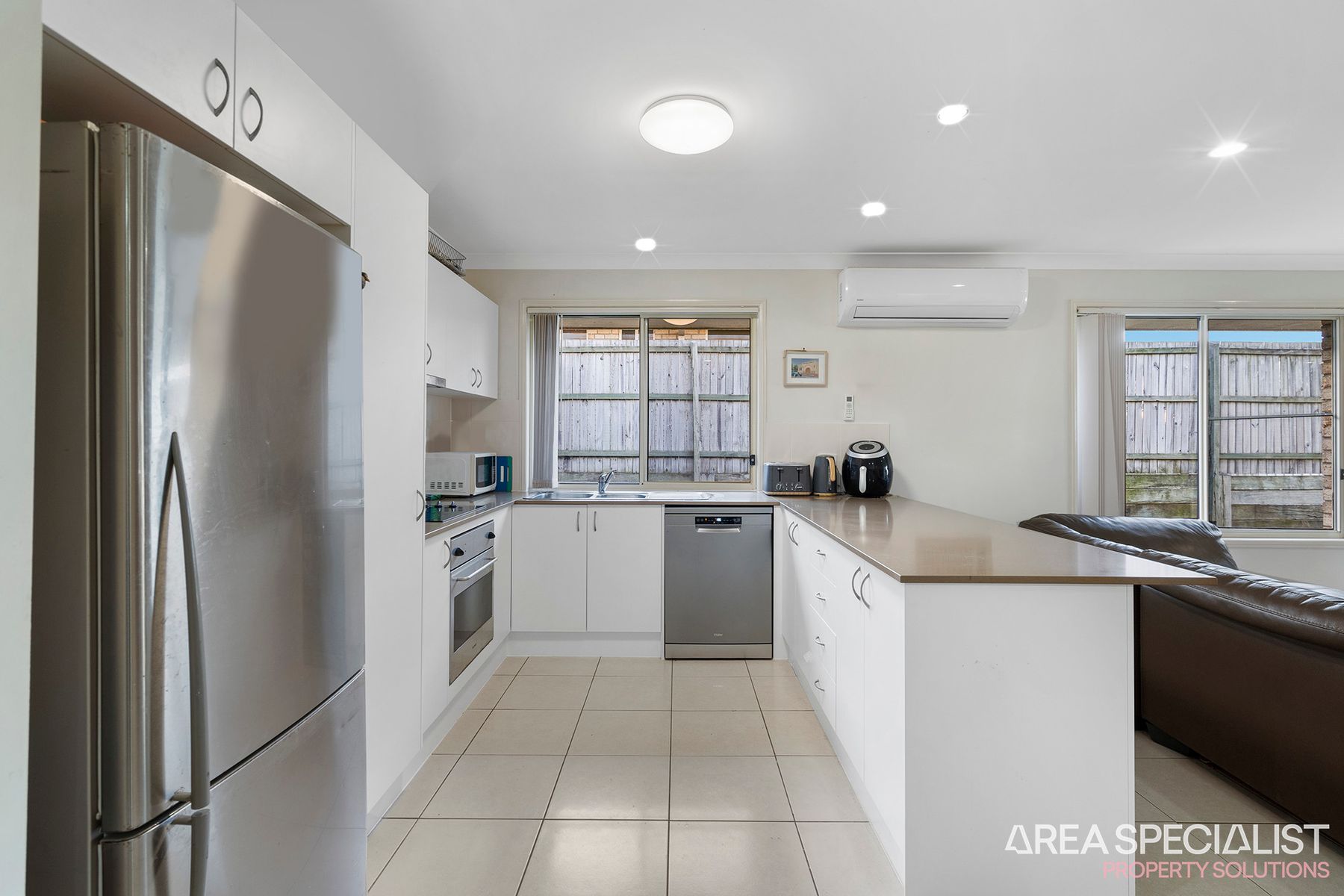 32 Paris Parade, Ormeau, QLD 4208, Ormeau - Thumbnail 3
