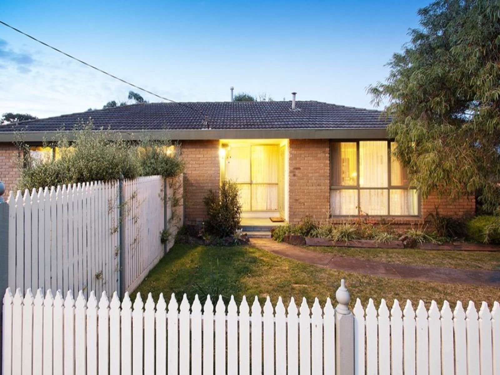 76 Kingsclere Avenue, Keysborough, VIC 3173, Keysborough - Thumbnail 2