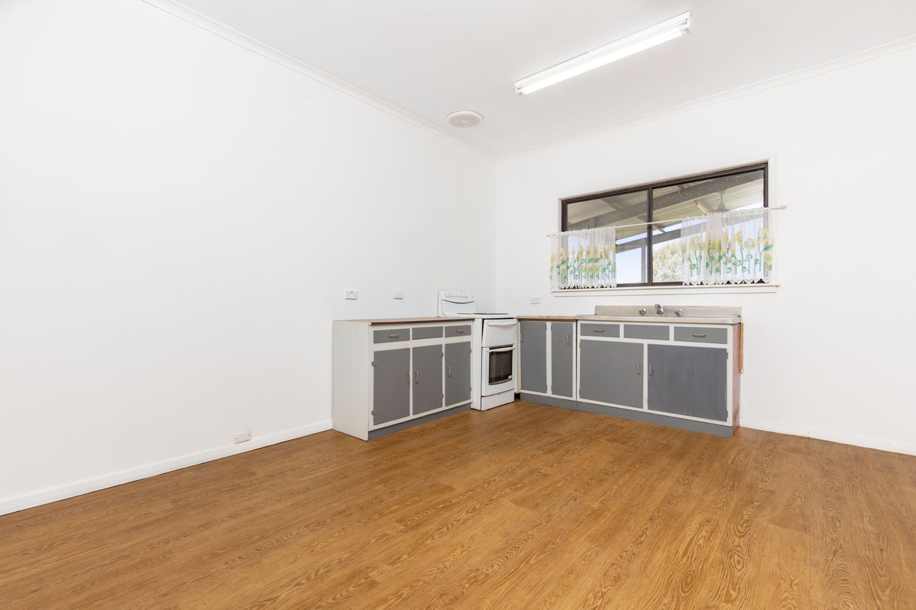 12 Box Street, Merbein VIC 3505, Merbein - Thumbnail 4