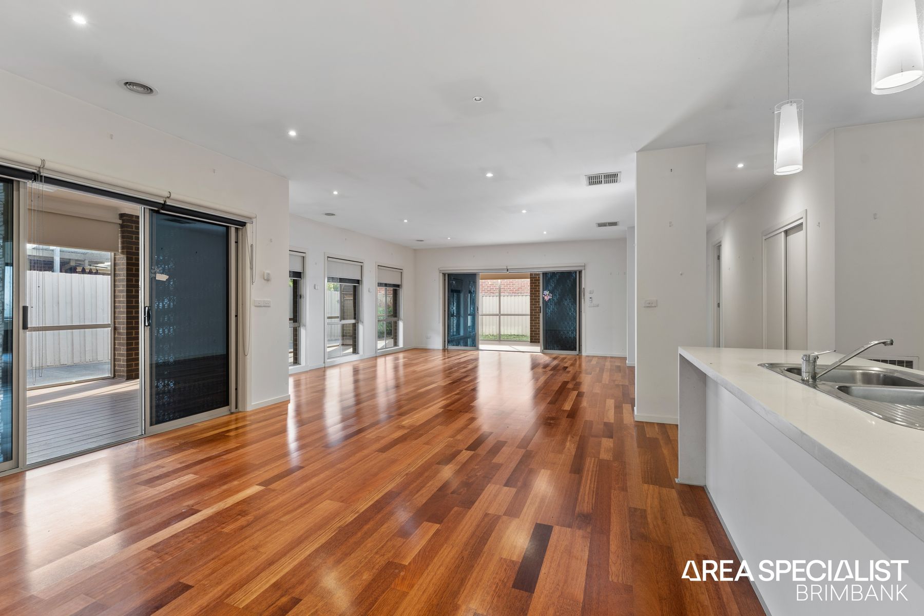 2 Drystone Crescent, Cairnlea, Cairnlea - Thumbnail 4