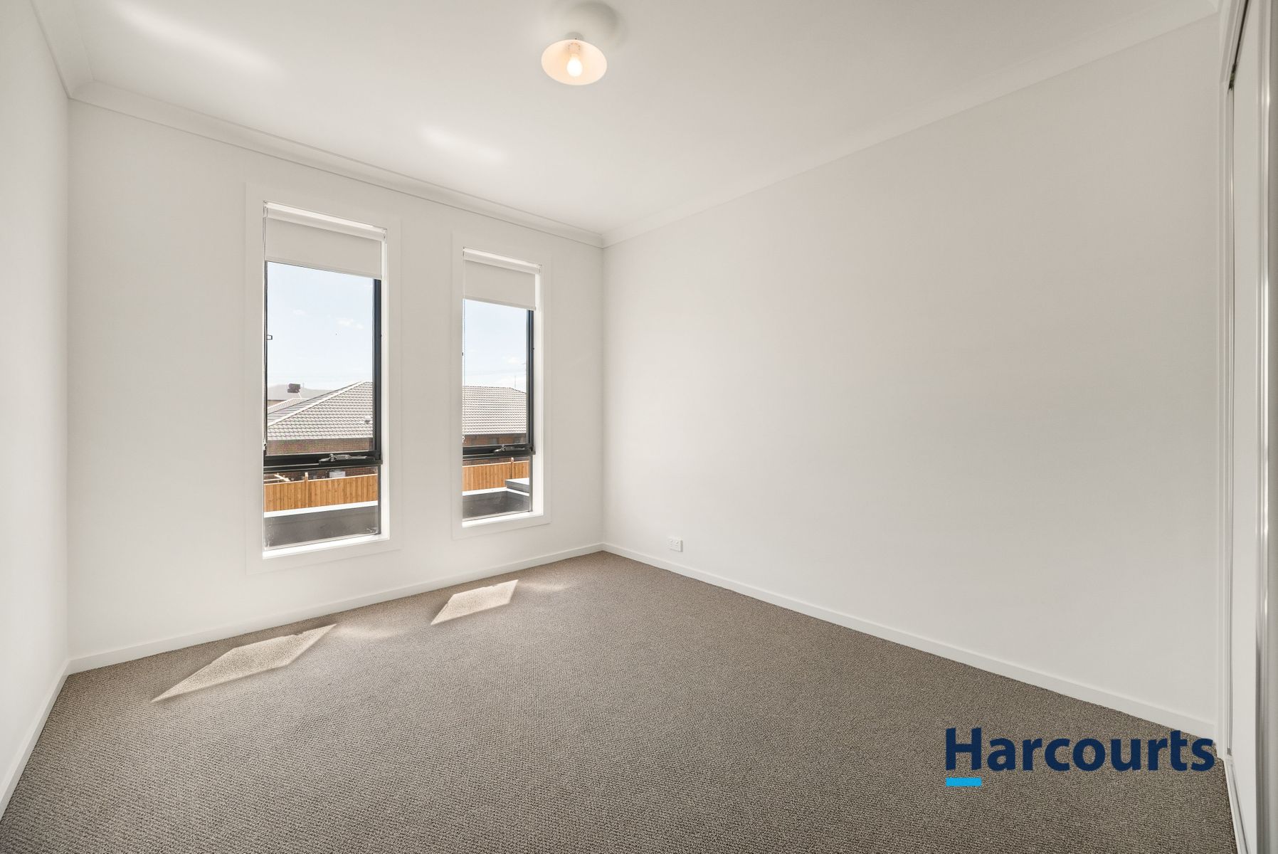 8 Pippen Loop, Fraser Rise, Fraser Rise - Thumbnail 8
