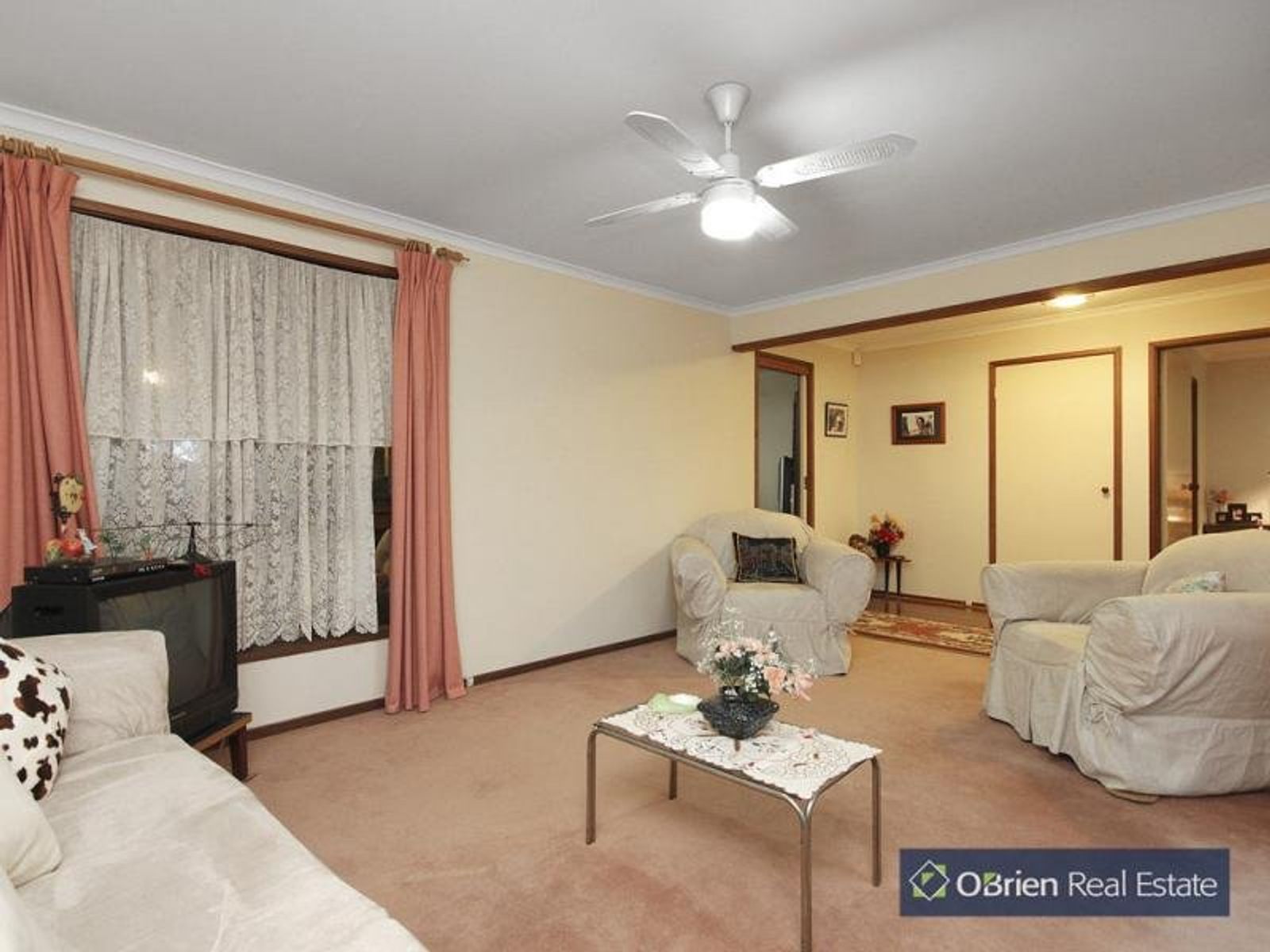 224 James Cook Drive, Endeavour Hills, VIC 3802, Endeavour Hills - Thumbnail 2