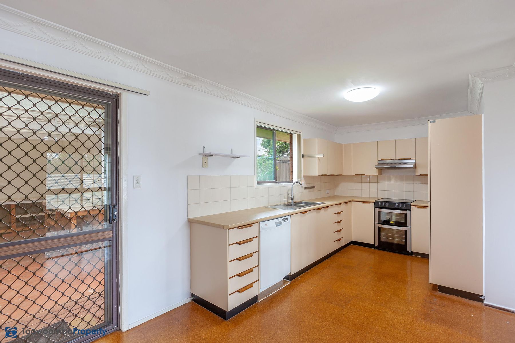 2 Jillian Street, Darling Heights QLD 4350, Darling Heights - Thumbnail 2