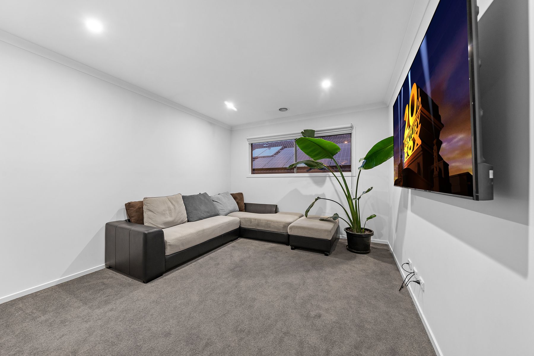 14 Grattan Way, Pakenham, VIC 3810, Pakenham - Thumbnail 8
